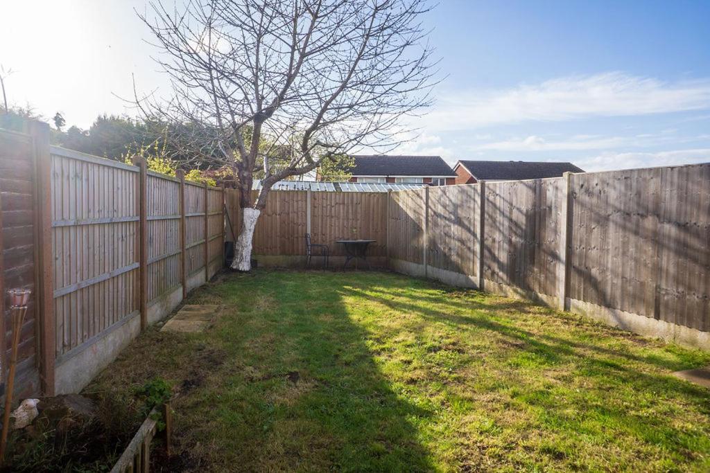Villa Modern 4-Bed House With Garden & Parking Coventry Exterior foto